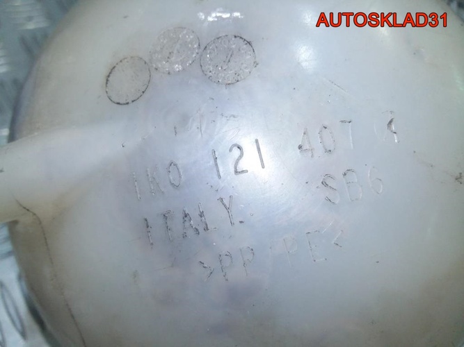 Бачок расширительный VW Passat B6 1K0121407A
