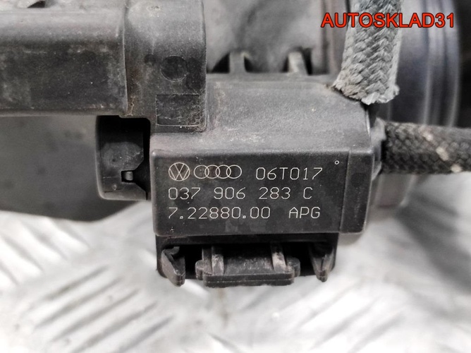 Коллектор впускной VW Passat B6 2.0 BVY 06F133210P