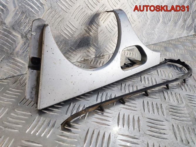 Планка под фару левая Mercedes W210 A2108200312