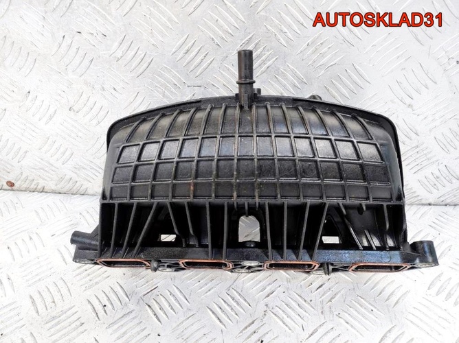 Коллектор впускной VW Tiguan CAV 03C129711AE