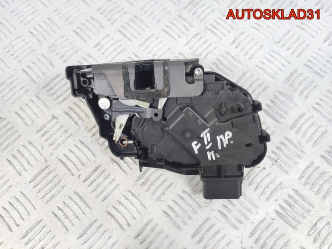Замок двери передней правой Ford Focus 2 4894643