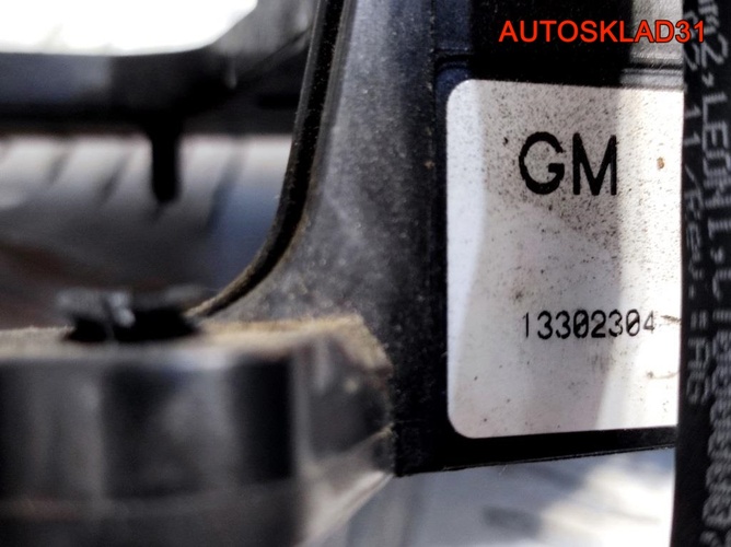 Блок предохранителей Opel Astra J 13343982
