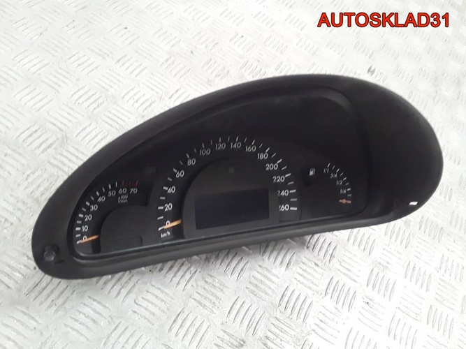 Панель приборов Mercedes Benz W203 2035407611