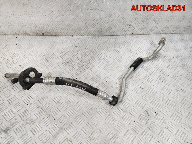 Трубка кондиционера Audi A4 B6 1,8 Т 8E0260712L