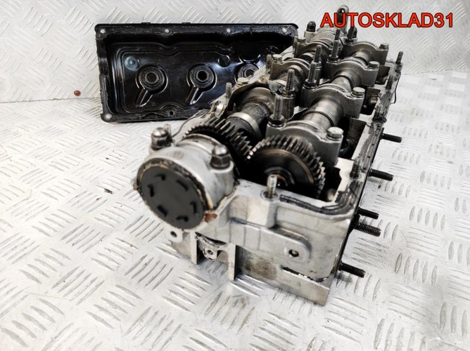 Головка блока правая Audi A6 C5 2,5 BDG Дизель