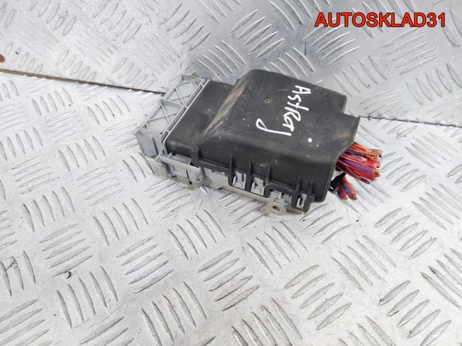 Блок предохранителей салона Opel Astra J 13222786