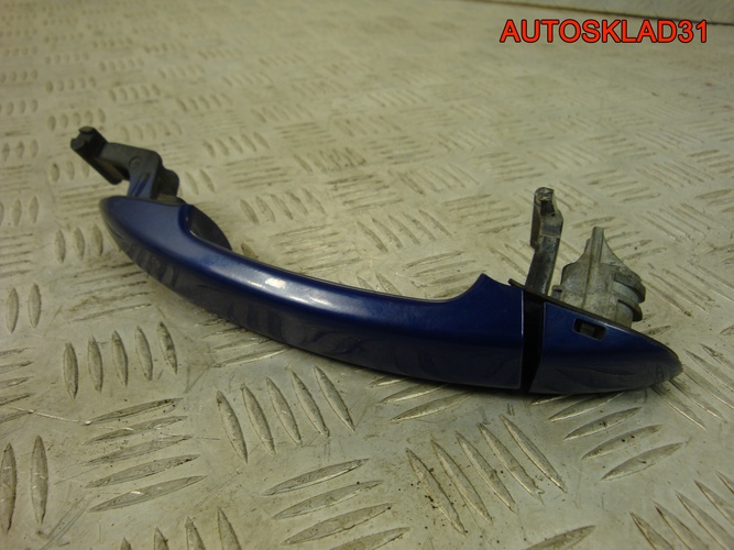 Ручка замка двери правая VW Passat B6 3C0837206