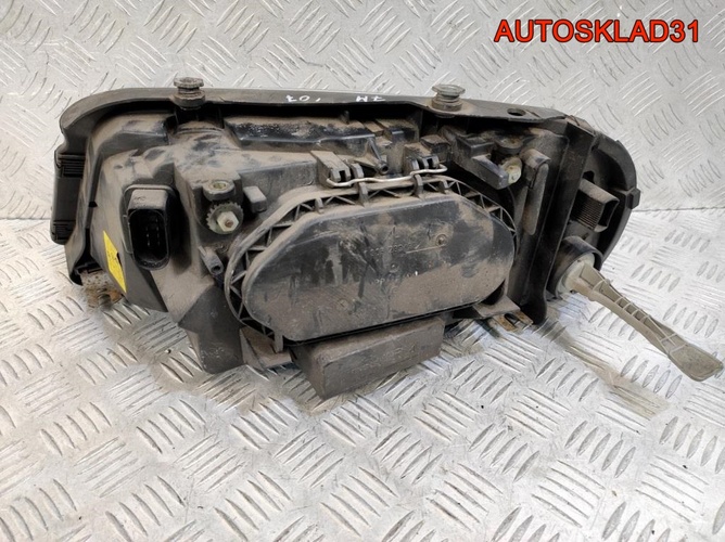 Фара правая SEAT Alhambra 1 7M7941016N Рестайлинг