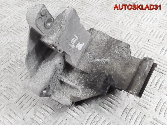 Кронштейн генератора Ford Mondeo 2 98BB10039AC