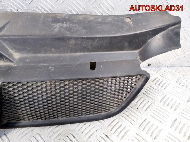 Решетка радиатора Peugeot 406 9631250277