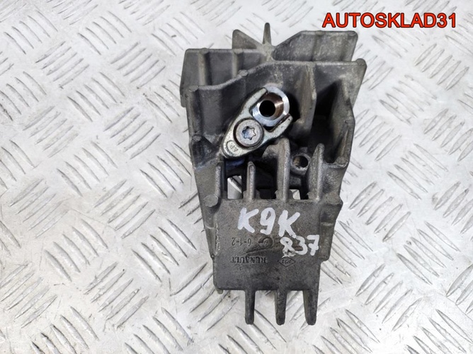 Кронштейн форсунки K9K Renault Megane 3 8200771226