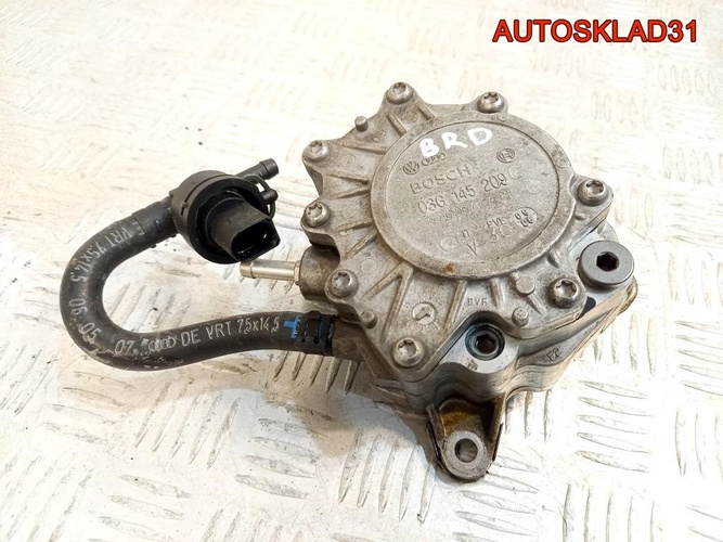 Насос вакуумный Audi A4 B7 2.0 BRD 03G145209C