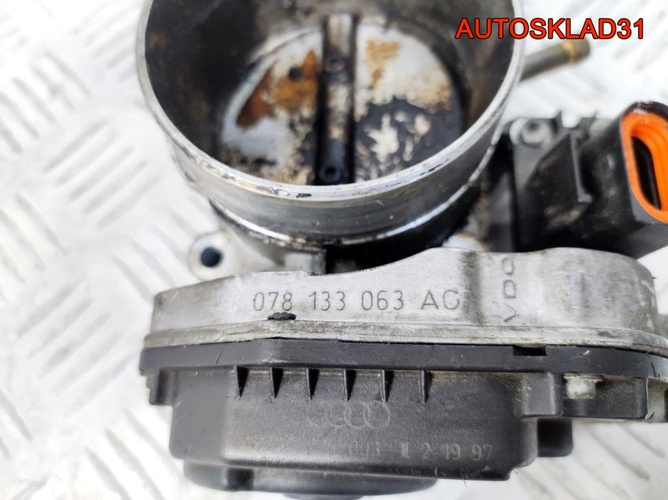 Заслонка дроссельная Audi A6 C5 078133063AG