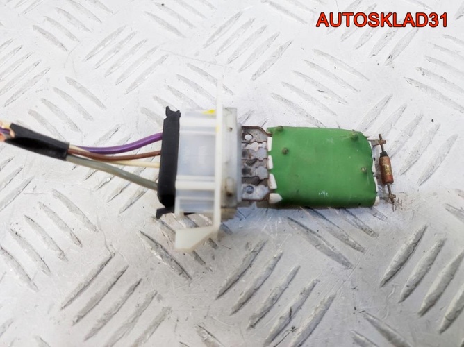 Резистор отопителя Renault Sandero 6001551674