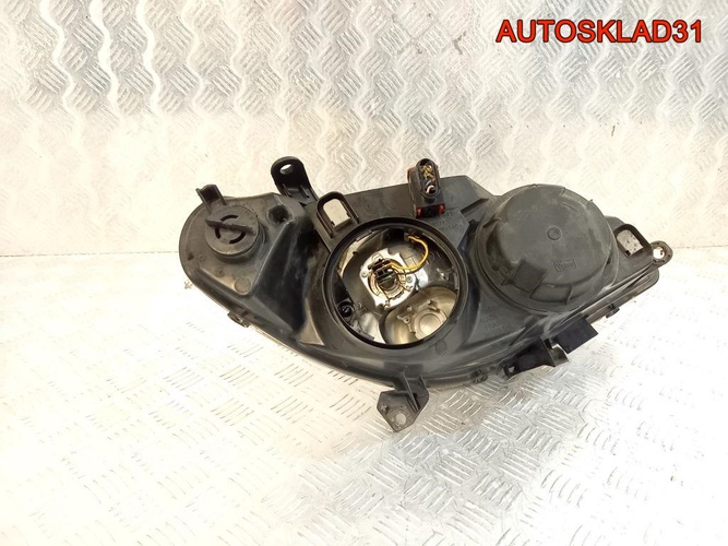 Фара левая Peugeot 307 9641615380