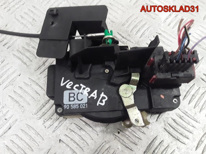 Замок двери передней левой Opel Vectra B 90585021