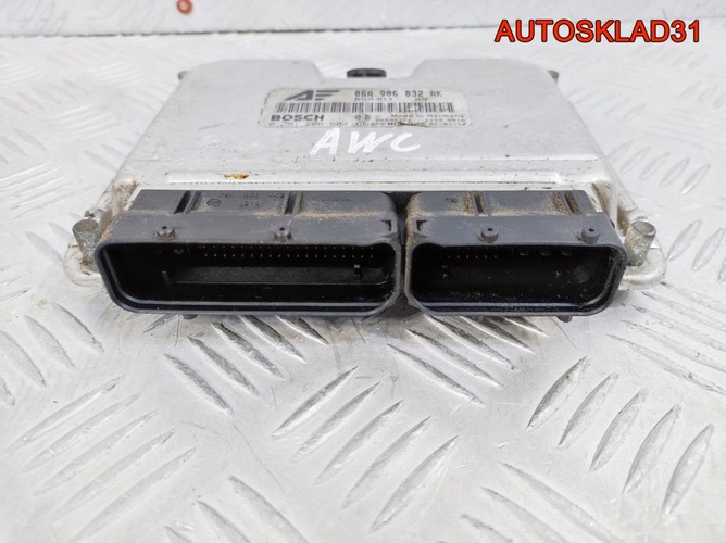 Блок эбу VW Sharan 06A906032AK 1,8 AWC Бензин