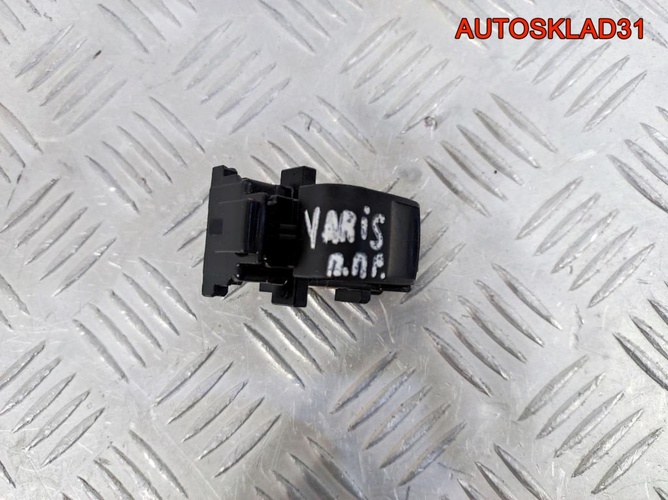 Кнопка стеклоподъемника Toyota Yaris 8481052030