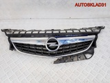 Решетка радиатора Opel Astra J 13300945 (Изображение 1)