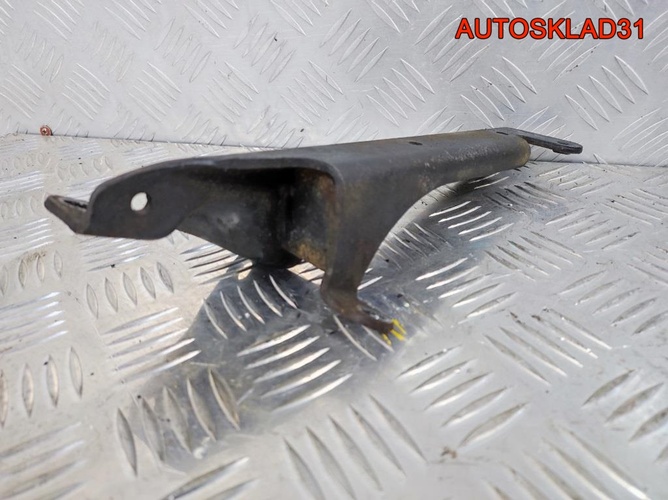 кронштейн МКПП Mercedes Vito 638 A6110980729