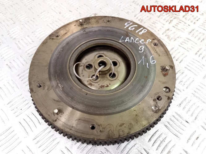 Маховик МКПП Mitsubishi Lancer 1,6 4G18 MD372568