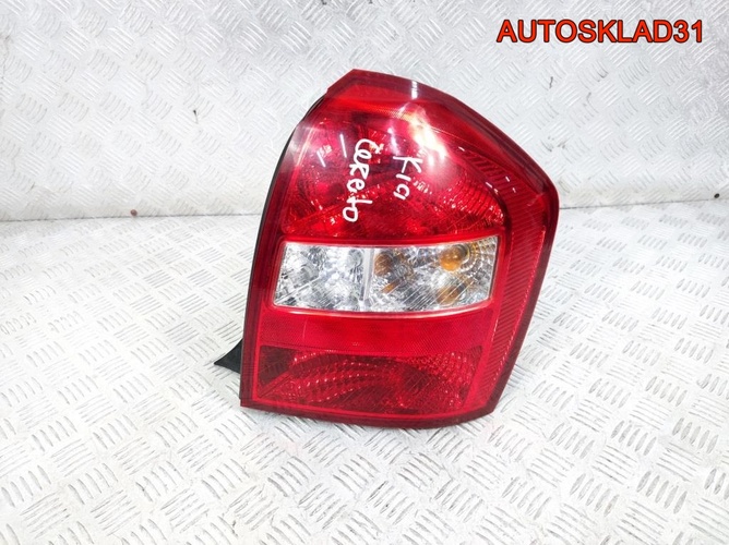 Фонарь задний правый Kia Cerato 924022F210