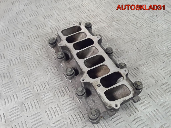 Коллектор впускной VW Passat B5+ 07D133204J