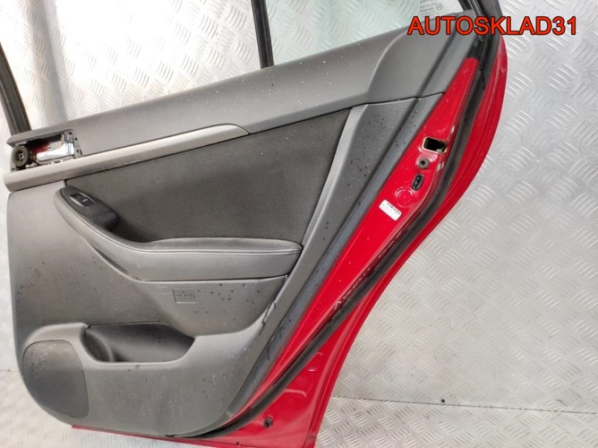 Дверь задняя правая Голая Toyota Avensis 2 Combi