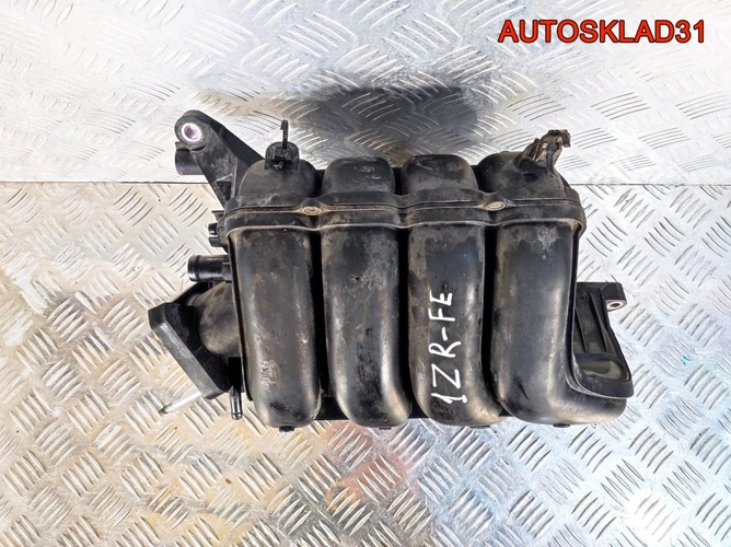 Коллектор впускной Toyota Corolla E150 1.6 1ZR-FE