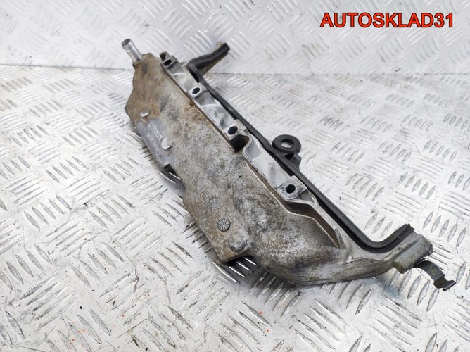 Крышка клапанная Opel Movano 2,2 G9T 8200290988