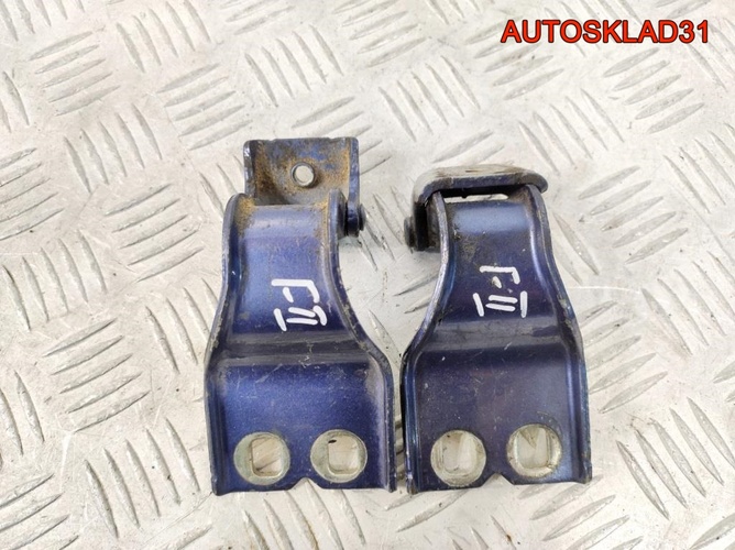 Петля двери багажника Ford Focus 2 4M51N42900AA