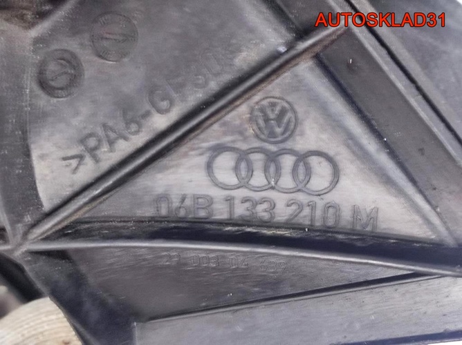 Коллектор впускной VW Passat B5 1,8 ADR 06B133210M