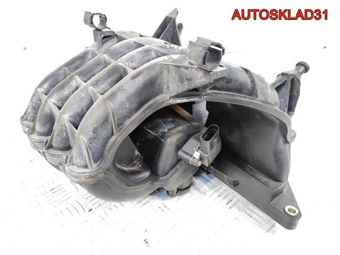 Коллектор впускной VW Golf 4 1.4 AKQ 036129711BK