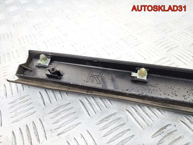 Молдинг задней правой двери VW Passat B5 3B0854950