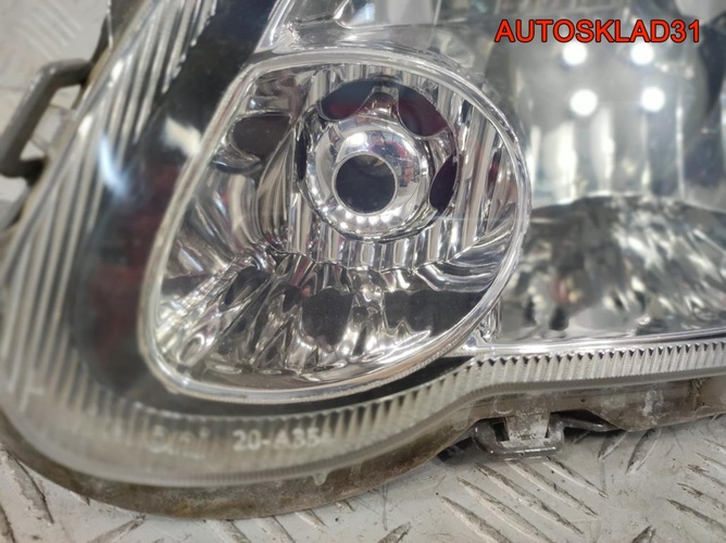 Фара левая Toyota Yaris 811700D080 Рестайлинг