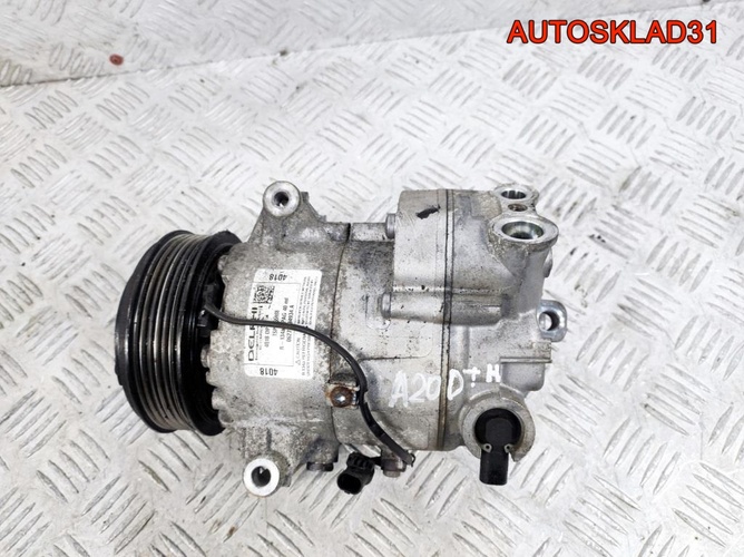 Компрессор кондиционера Opel Astra J 06572708