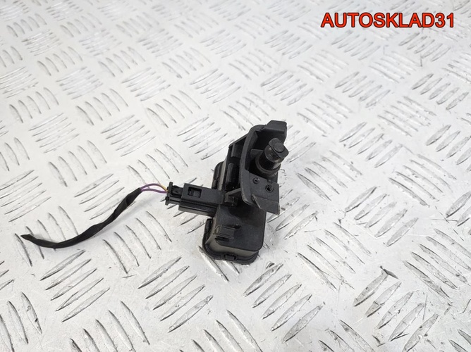 Активатор замка бензобака Skoda Fabia 3 7P0810773D