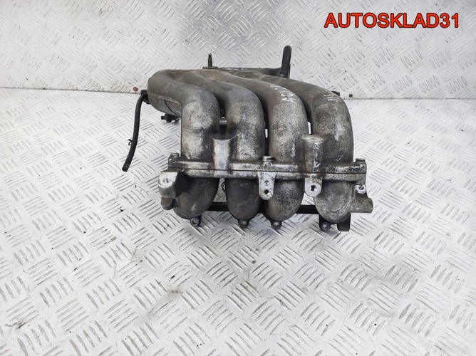 Коллектор впускной VW Golf 4 2.0 AQY 06A133223N 