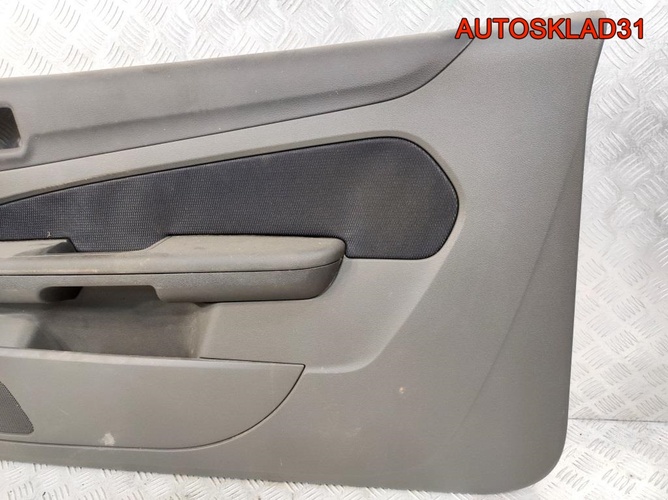 Обшивка двери передней правой Ford Focus 2