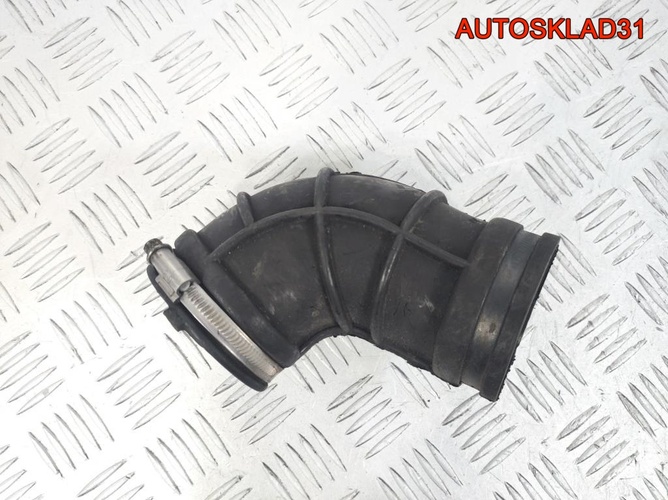 Патрубок воздушного фильтра Opel Astra H 90530766