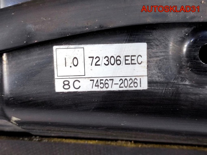 Капот Toyota Corolla Verso 5330113050