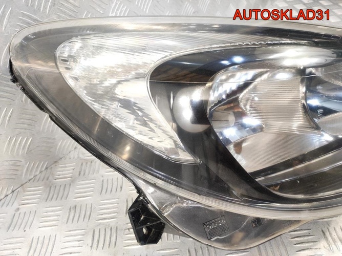 Фара правая Opel Corsa D 13446802 Рестайлинг