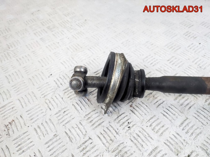 Полуось передняя левая Renault Sandero 8200499304