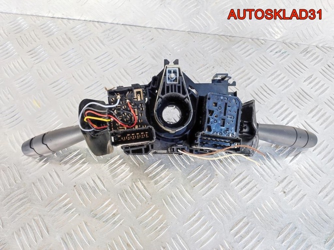 Переключатель подрулевой Renault Logan 8200792575