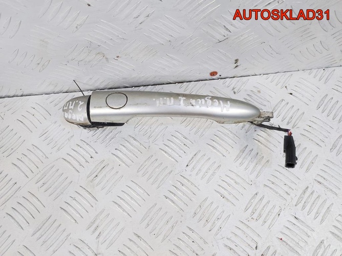 Ручка двери наружная п/п Renault Megane 8200289825