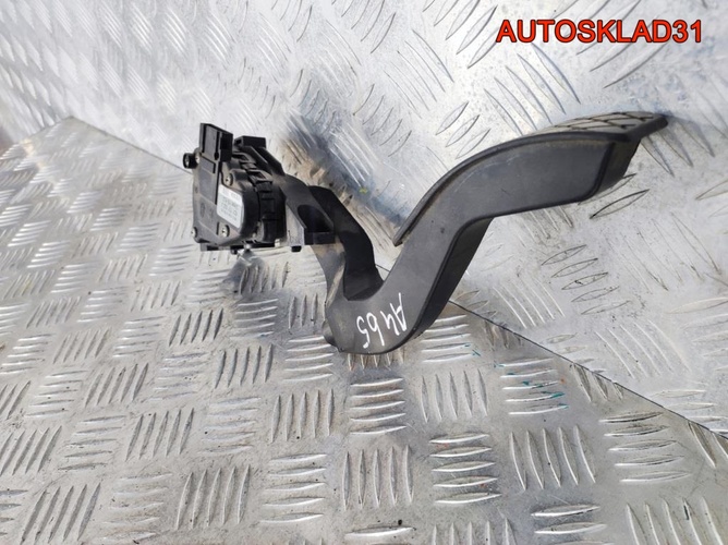  Педаль газа Audi A4 B5 8D1721523J Дизель