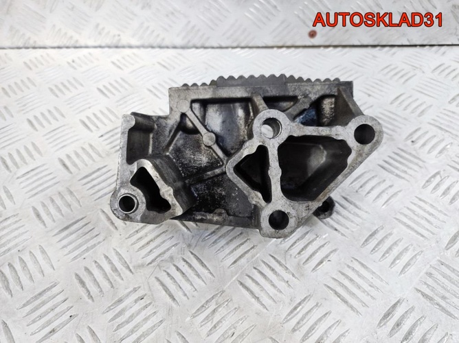 Кронштейн двигателя Renault Master 2 7700312867