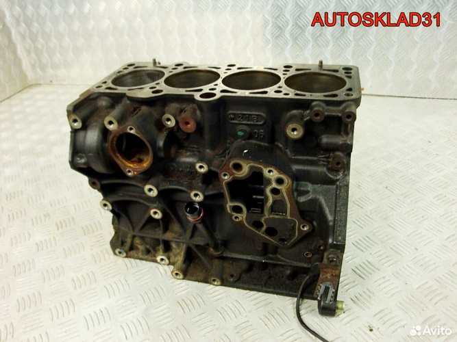 Блок цилиндров Audi A4 B7 2.0 BUL 06Р103021D