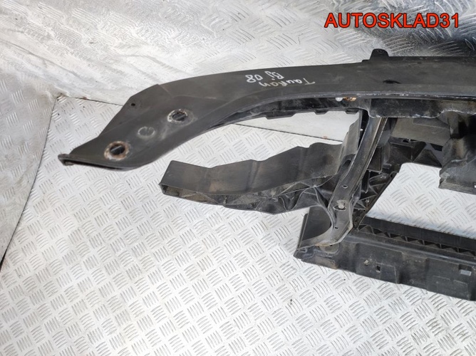 Панель передняя Volkswagen Touran 1T0805588