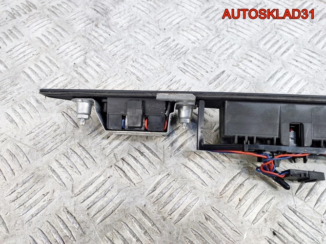Накладка двери багажника Audi A3 8P 8P08275743FZ